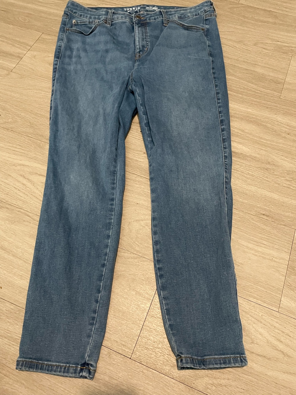 torrid Women’s Skinny Jeans - Medium Blue Denim